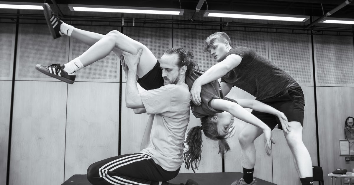 Frantic Assembly Using Chairs What is physical theatre? | Frantic Assembly