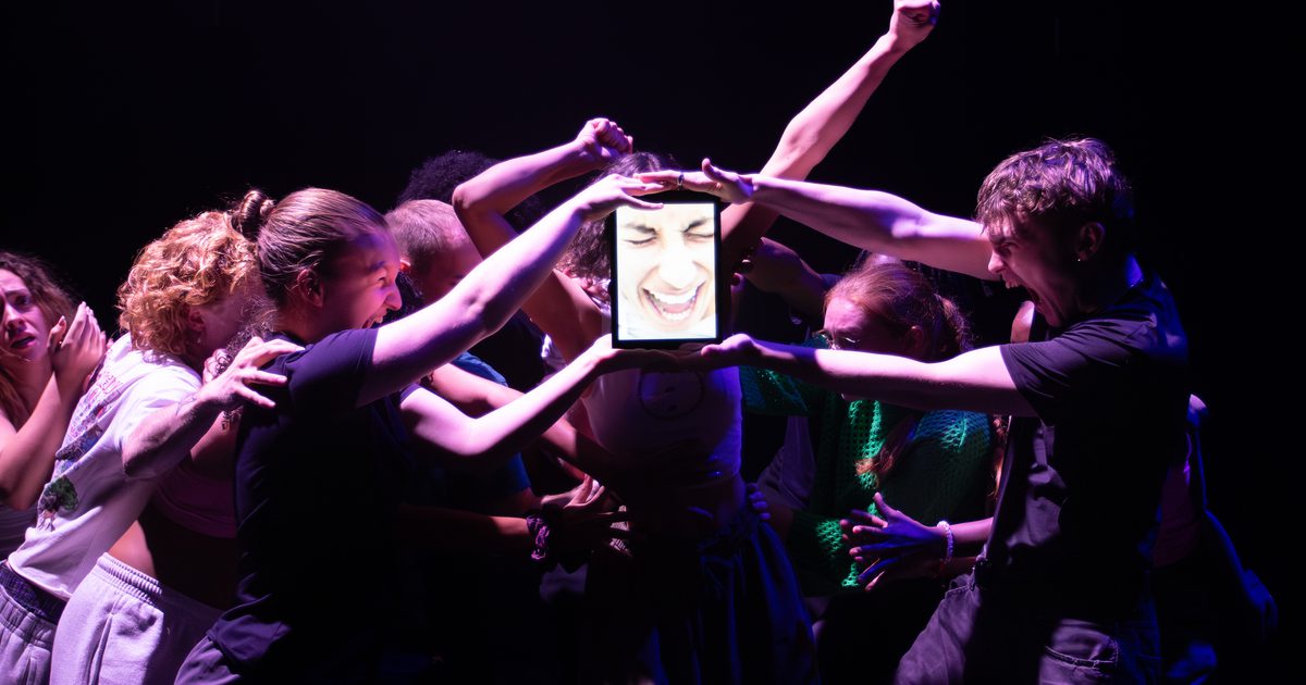 Frantic Discussion Movement first? | Frantic Assembly